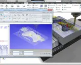 Un inventore programma un percorso utensile per fresatura 3D in un software CAM.