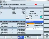 Esempi di programmazione CNC Siemens: interfaccia WinNC con controllo avanzamento a secco (DRY) attivo e parametri di lavorazione visibili.