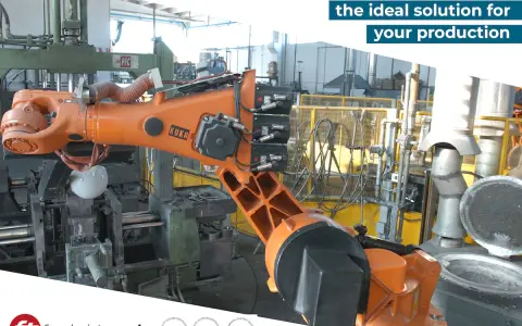 Robot KUKA esegue la fusione di alluminio in fonderia, un processo automatizzato per la produzione di alta qualità.