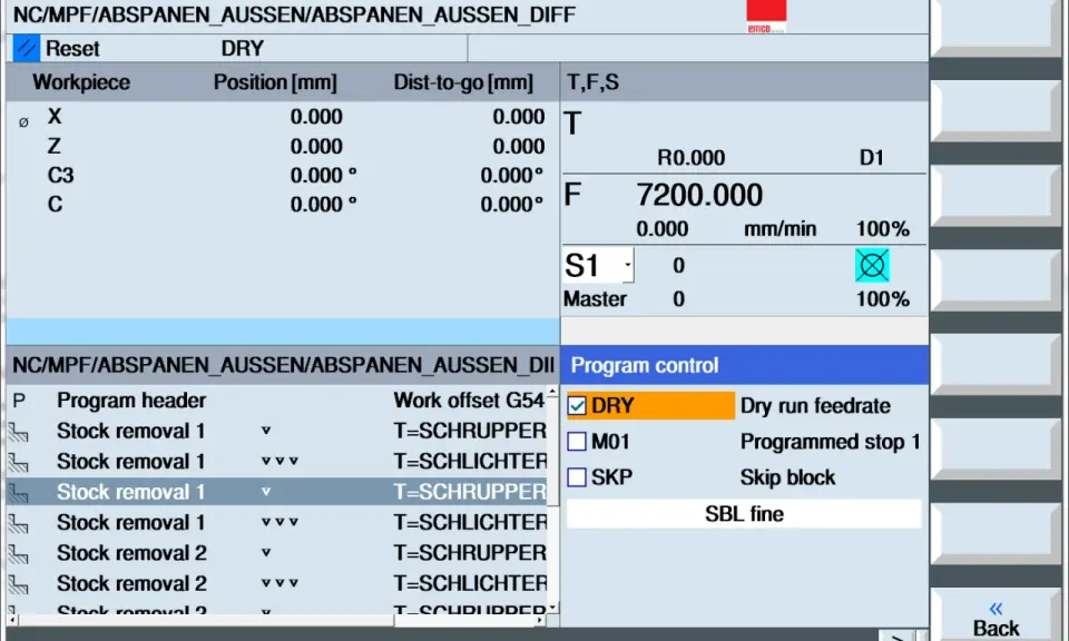 Esempi di programmazione CNC Siemens: interfaccia WinNC con controllo avanzamento a secco (DRY) attivo e parametri di lavorazione visibili.